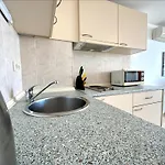 Apartment Julia Family - Menada *