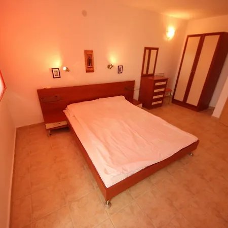 Apartman Julia Family - Menada *