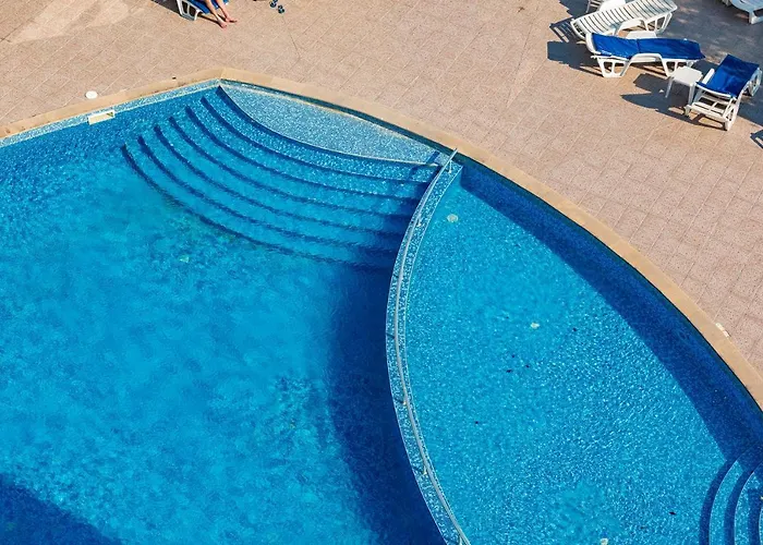 Julia Family - Menada * サニービーチ