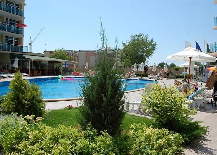 Julia Family - Menada * サニービーチ