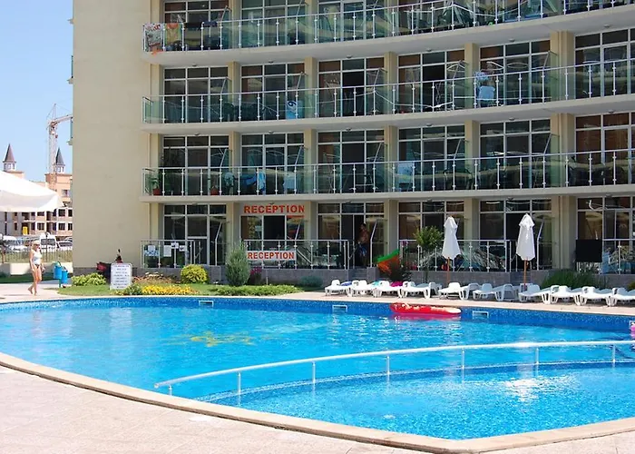 Julia Family - Menada *