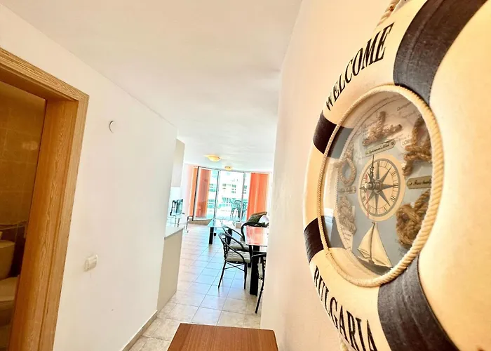 Julia Family - Menada アパート