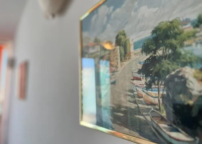 Julia Family - Menada サニービーチ