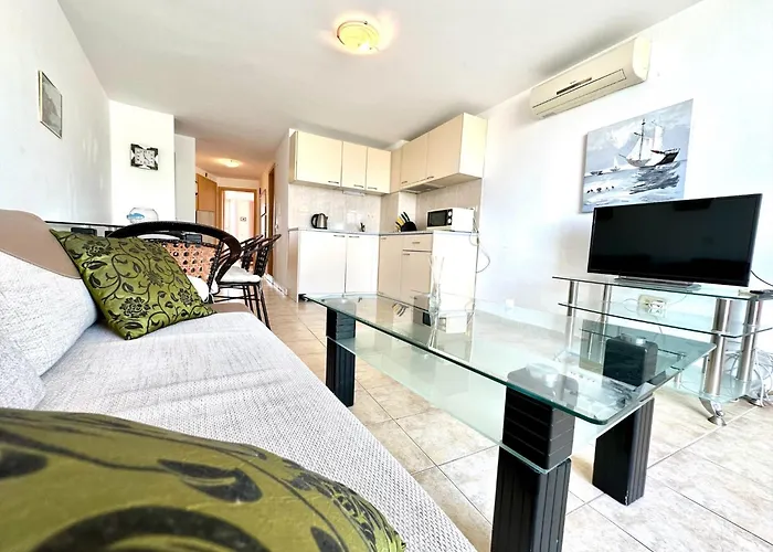 アパート Julia Family - Menada *