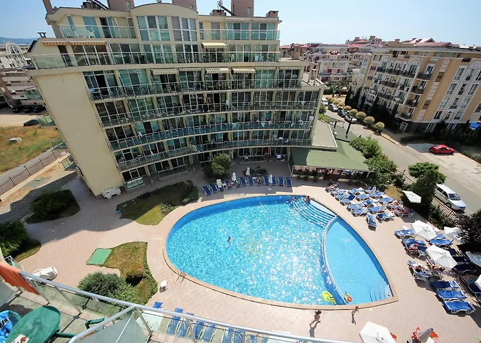 Julia Family - Menada * サニービーチ