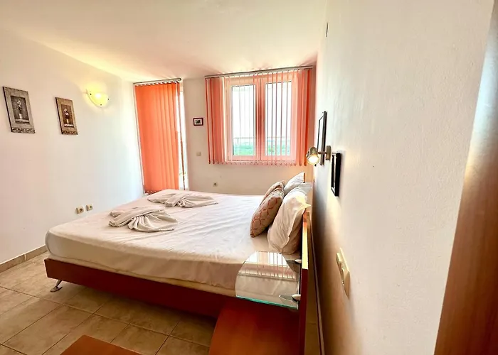 Julia Family - Menada * サニービーチ