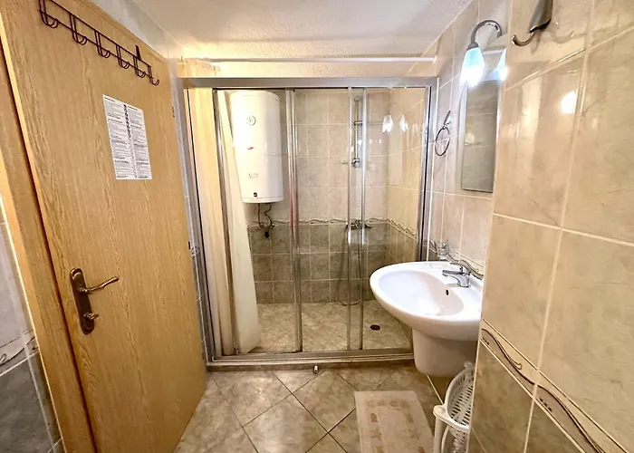 Julia Family - Menada サニービーチ