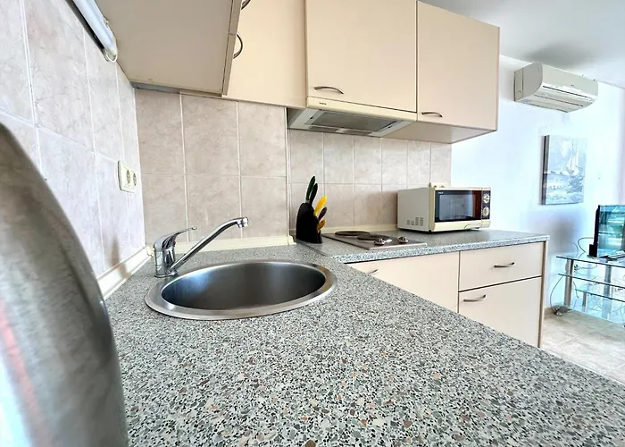 アパート Julia Family - Menada *