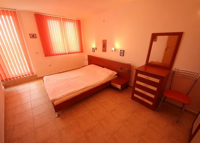 Julia Family - Menada アパート *