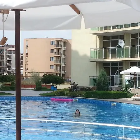 Julia Family - Menada דירה