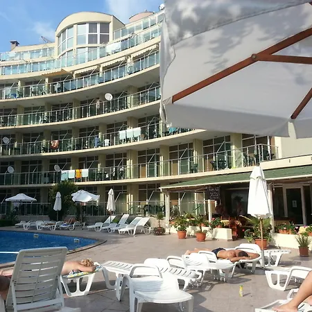 Julia Family - Menada Daire *